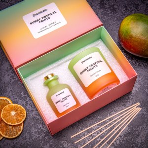 Illatgyertyákból és aromadiffúzorból álló luxus ajándékcsomag intenzív illattal – Sunny Tropical Fruits