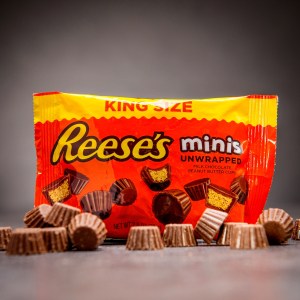 Csokoládé mogyoróvajjal töltött Reese's Minis muffinok 70 g