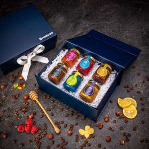 Giftboxeo ajándékdoboz (királykék) – Ízesített méz